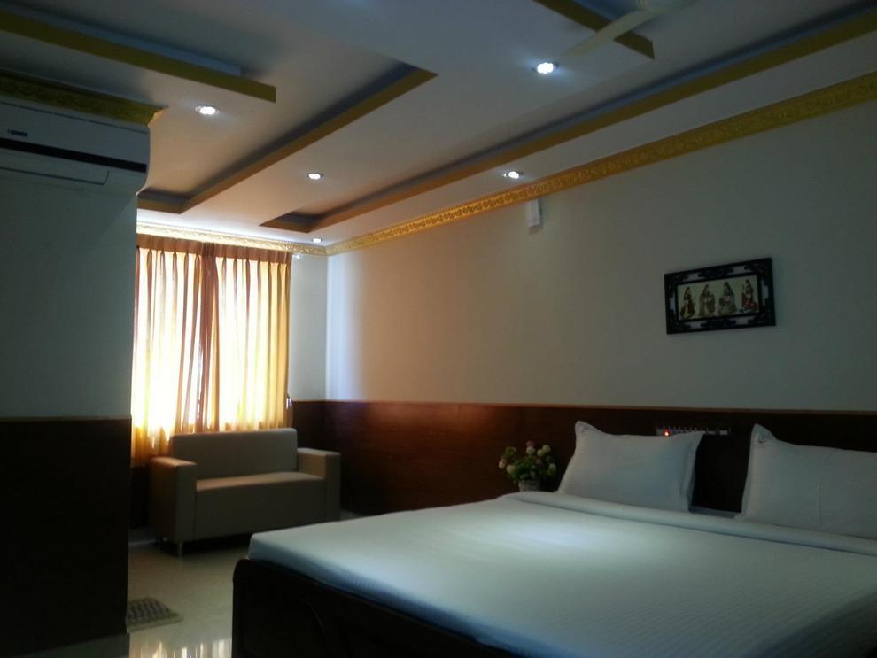 Palm Valley Resort Gonikoppal Ngoại thất bức ảnh